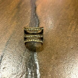 Silver-Tone Ring with Sparking Stones! Size 8.5